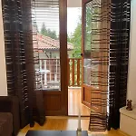 Wood Fireplace Duplex Near - Parking, Sleeps 6 Apartment