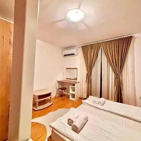 Wood Fireplace Duplex Near - Parking, Sleeps 6 Appartamento *