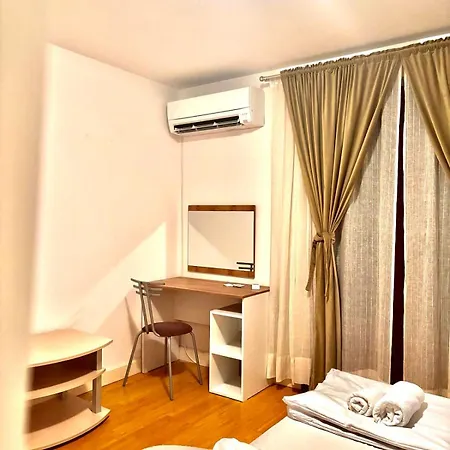 דירה Wood Fireplace Duplex Near - Parking, Sleeps 6 פמפורובו