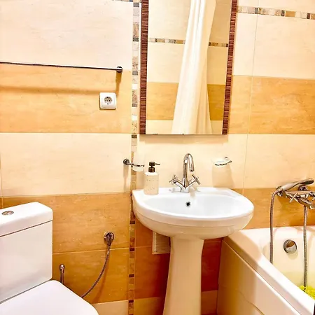 Wood Fireplace Duplex Near - Parking, Sleeps 6 דירה פמפורובו