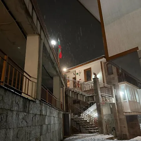 Apartment Wood Fireplace Duplex Near - Parking, Sleeps 6 Pamporovo