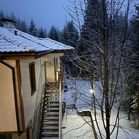 Wood Fireplace Duplex Near - Parking, Sleeps 6 * Pamporovo