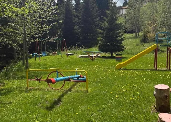 Wood Fireplace Duplex Near - Parking, Sleeps 6 Apartment *